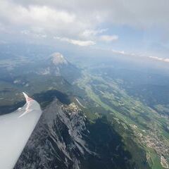Flugwegposition um 13:23:24: Aufgenommen in der Nähe von Gemeinde Gröbming, 8962, Österreich in 3393 Meter